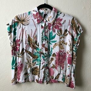 Puertorrican flora crop button up 🌺
